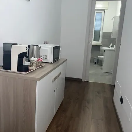 Juliet N - Affittacamere *