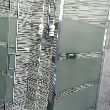 Juliet N - Affittacamere Verona